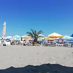 Sunny Day Πομόριε