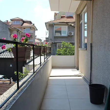 Sunny Day Апартаменты *