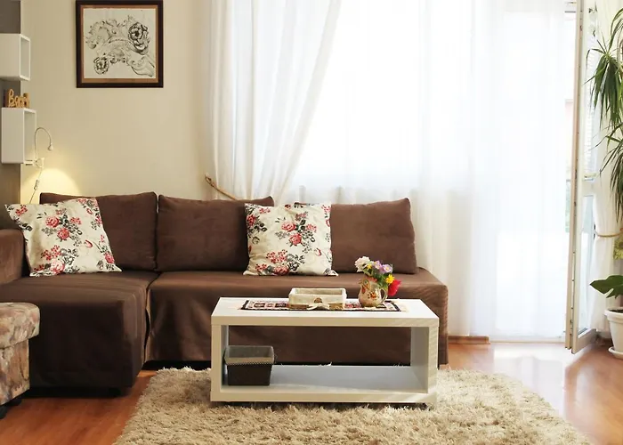 Apartment Sunny Day *