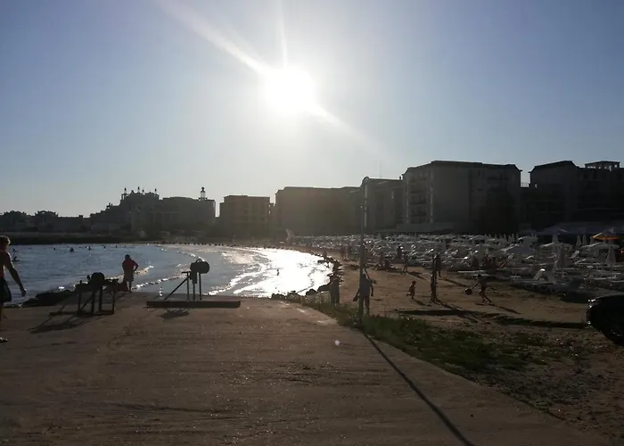 Sunny Day Apartment *