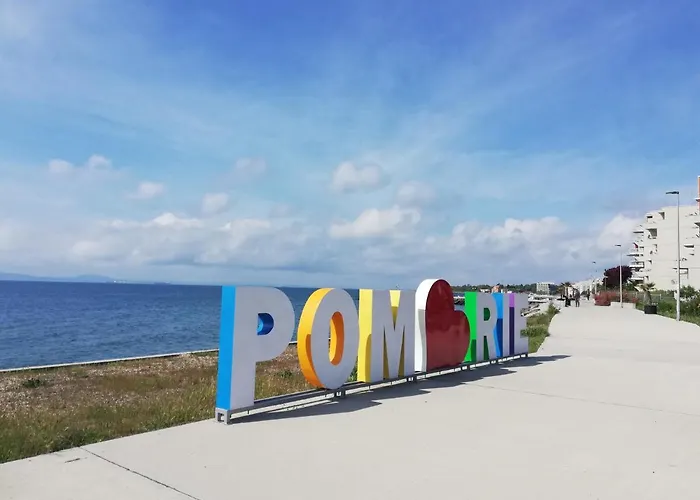 Apartment Sunny Day *